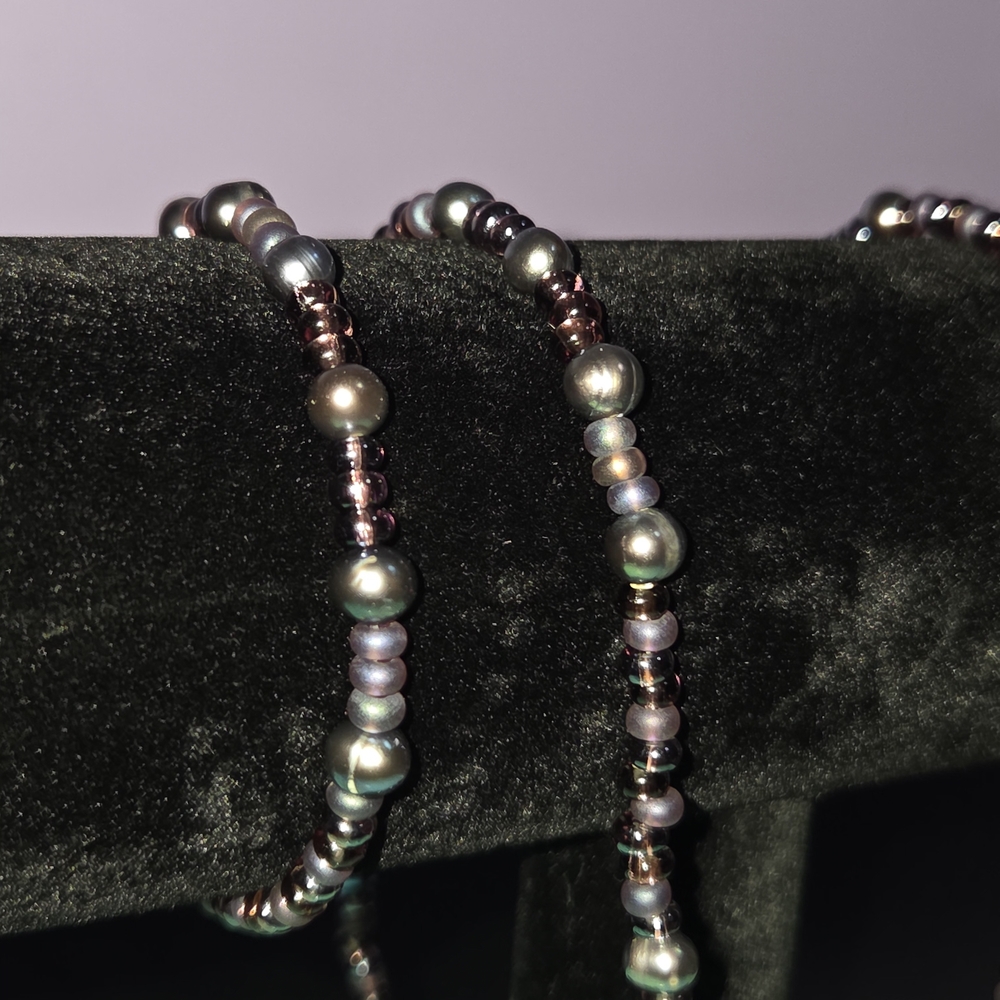 Elegant Peacock Pearl Necklace and Bracelet Set - Picture 2 of 5